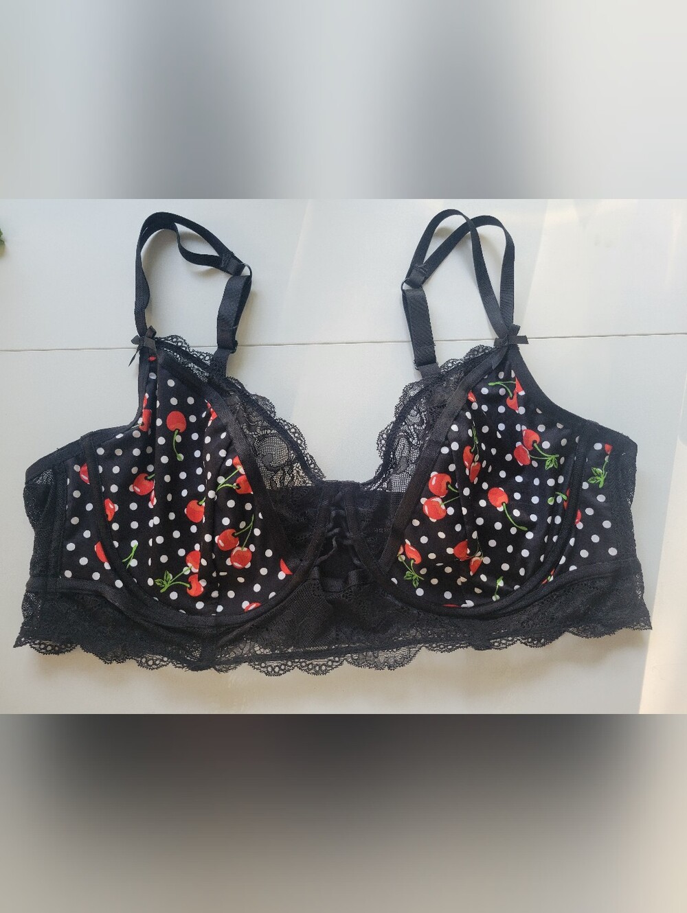 Torrid CURVE Black Cherry Lace-Trim LONGLINE Bra - Women Intimates Size 2